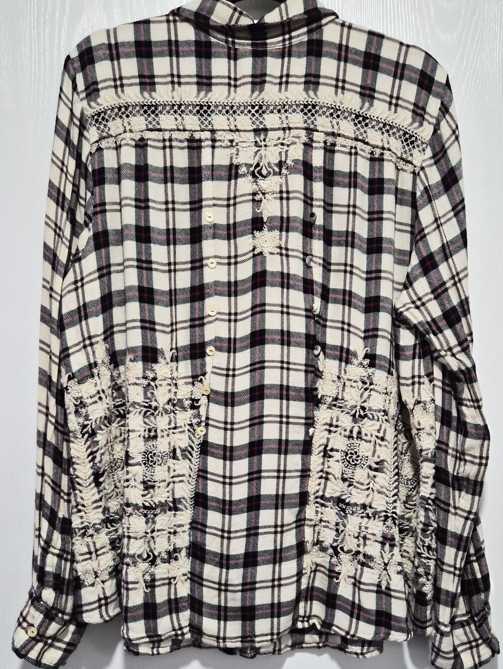 3J Workshop Johnny Was White Plaid Button-Down Shirt with Lace Embroidery Sz L - Picture 7 of 11